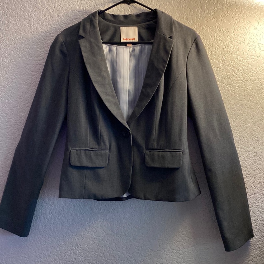 Beautiful Hollywould gray Blazer